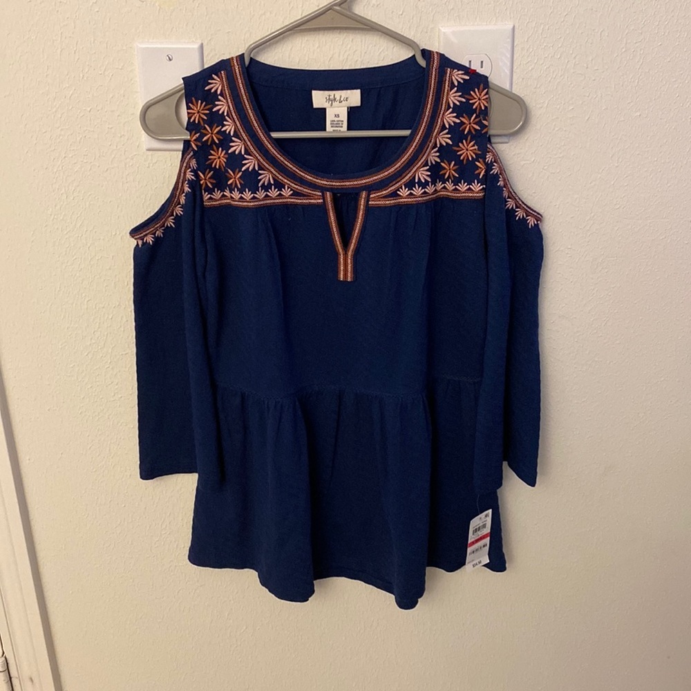 NWT Style & Co cold shoulder long sleeve blouse